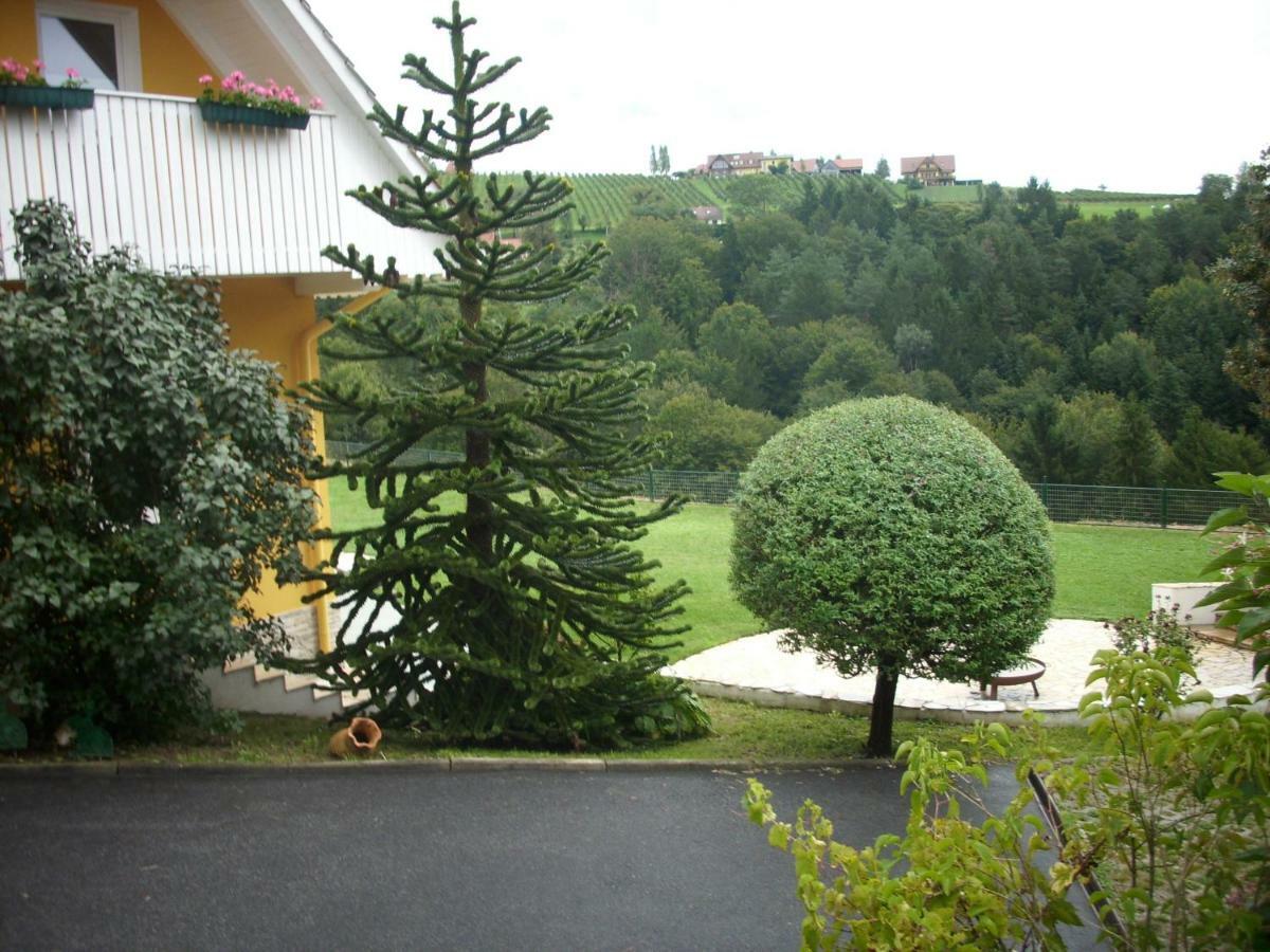 Gaestehaus Maxltoni Kitzeck im Sausal Kültér fotó