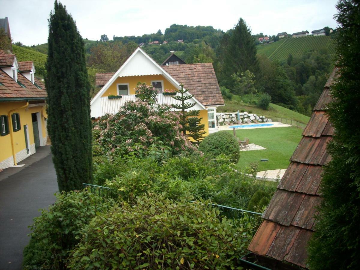 Gaestehaus Maxltoni Kitzeck im Sausal Kültér fotó